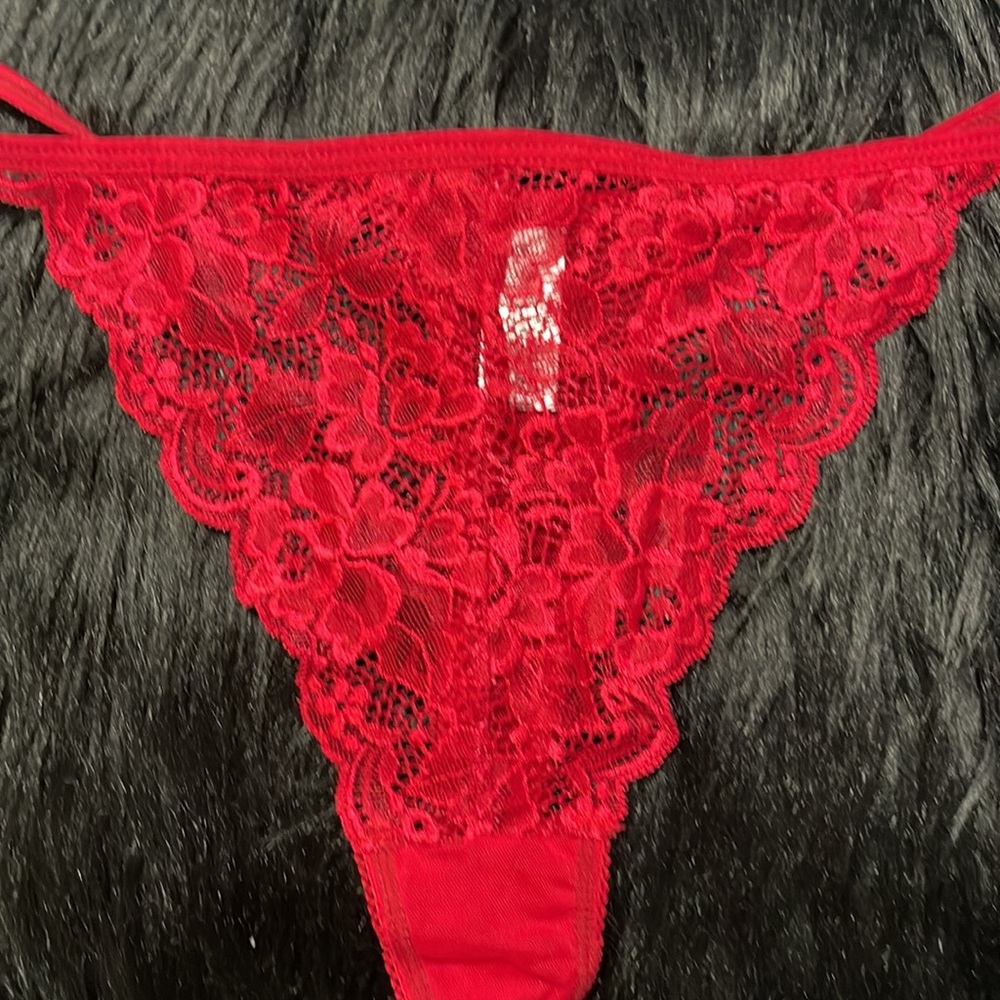 RED THONG - Picture 2 of 6